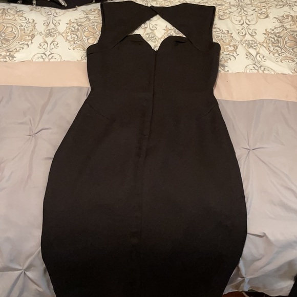 Cut out Black Dress - Picture 3 of 4